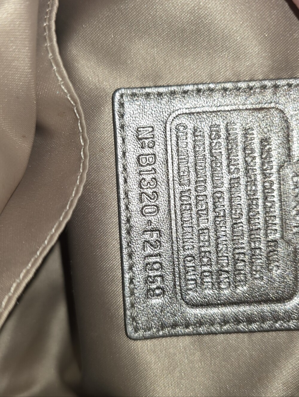 Coach Straw Tote - Picture 6 of 9